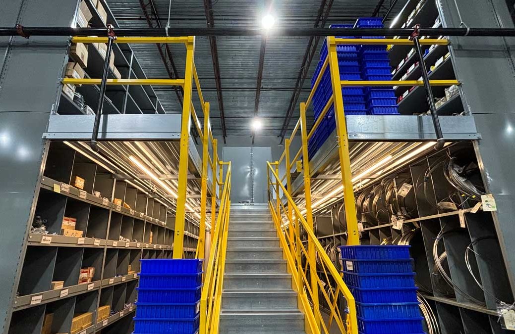 Boltless longspan shelving system for organized storage of small parts and inventory